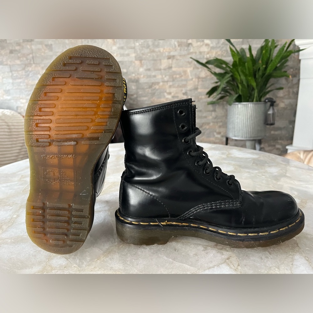 DR MARTENS 1460 Classic Original Smooth Leather Lace Up Boot